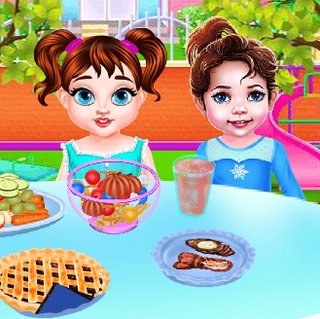 Малышка Тэйлор и столовый этикет